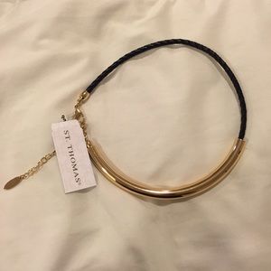 Gold choker necklace