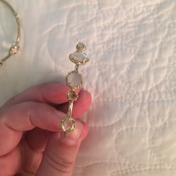 Kendra Scott large hoops.