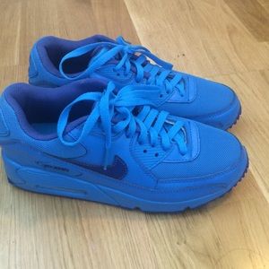 Nike sneakers never worn!!!