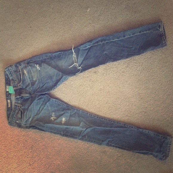 AG size 28 Unworn Nikki Relaxed Skinny jeans