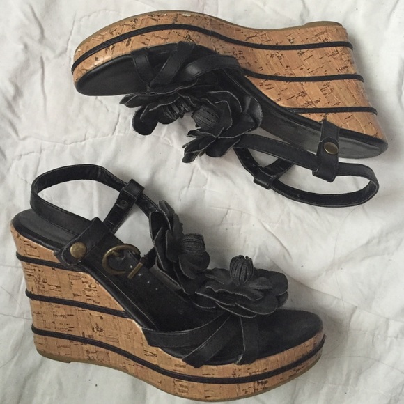 Floral wedges