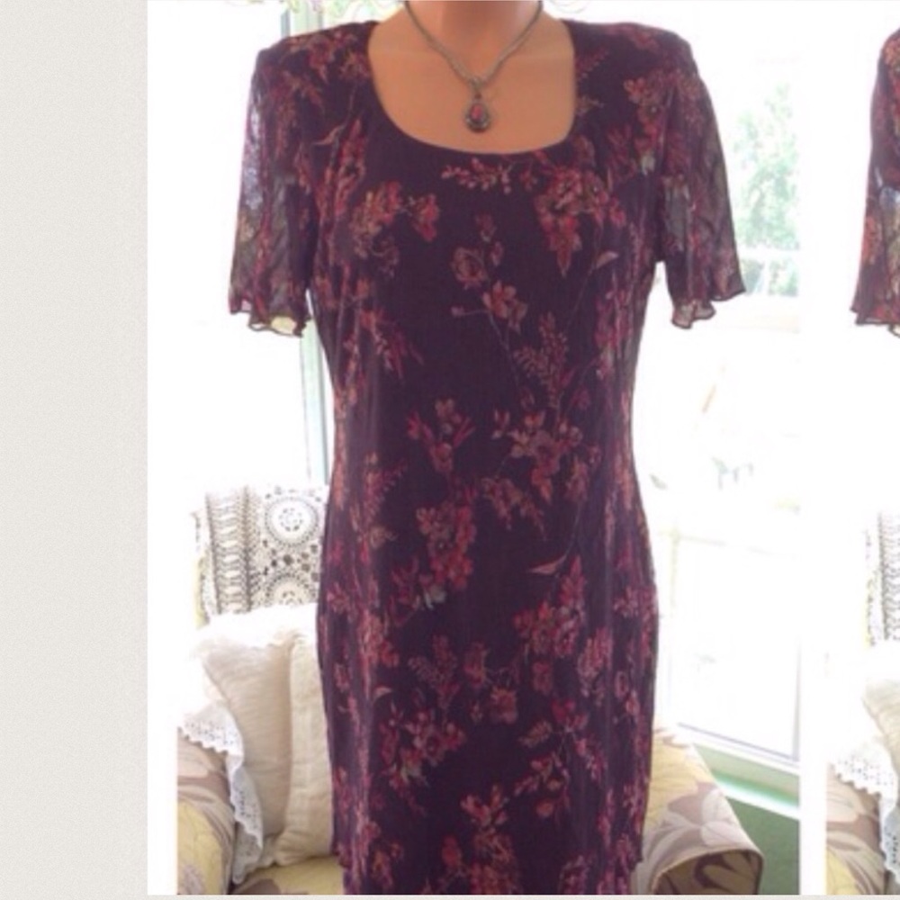 Lovely White Stag Layered Dress Size 8