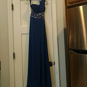Dark blue prom dress!