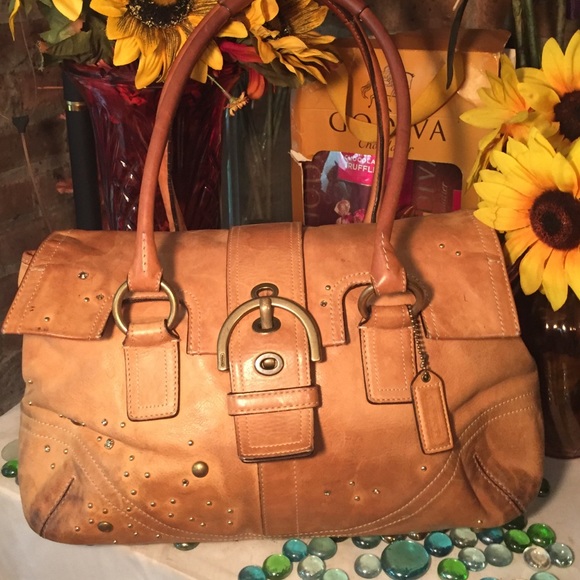Coach Handbags - 💋💄1 DAY SALE Coach Bag