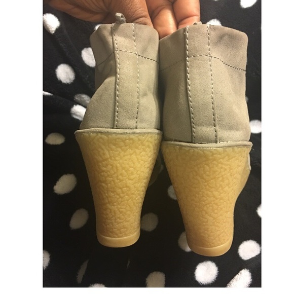 🎈JUST REDUCED🎈Old Navy Wedge AnkleBoot-Sz 9-NWOT - Picture 3 of 4