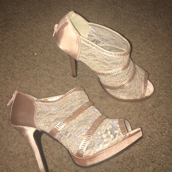 Nude 4 inch heels.