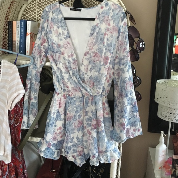 Low neck floral romper