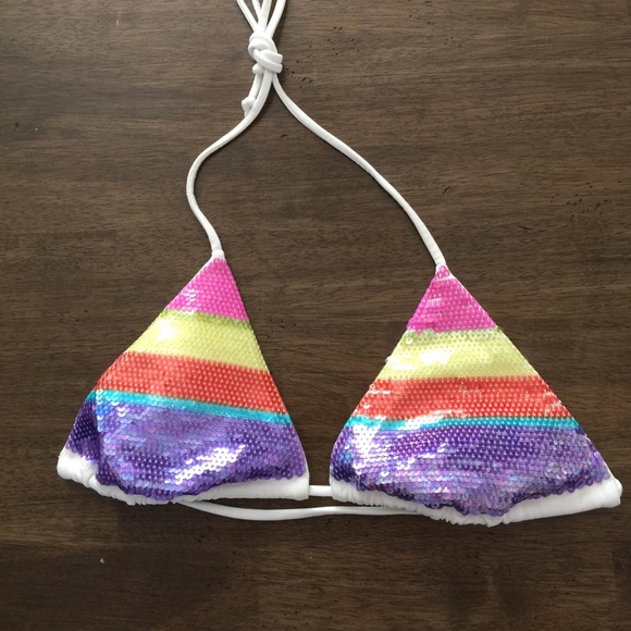 Victoria Secret Triangle Bikini Top!