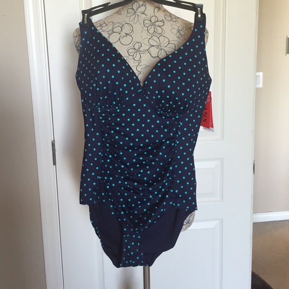 Spanx NWT bathing suit size 14