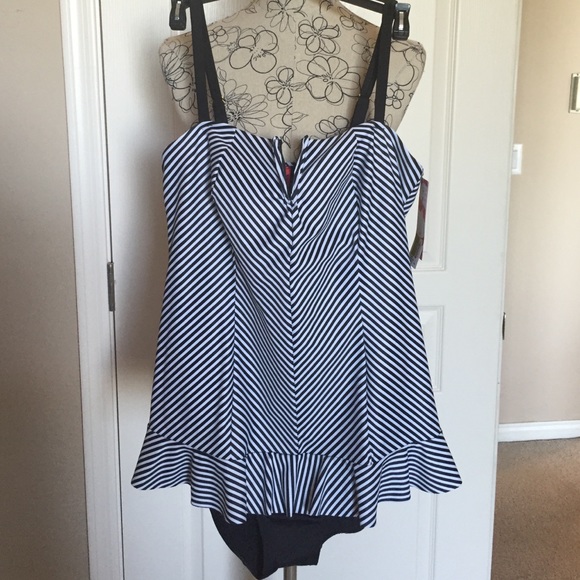 NWT Spanx Swim suit. Size 14