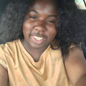 Meet your Posher, Destini