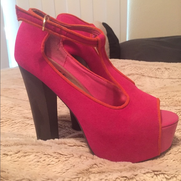 Platform heels - Picture 2 of 3