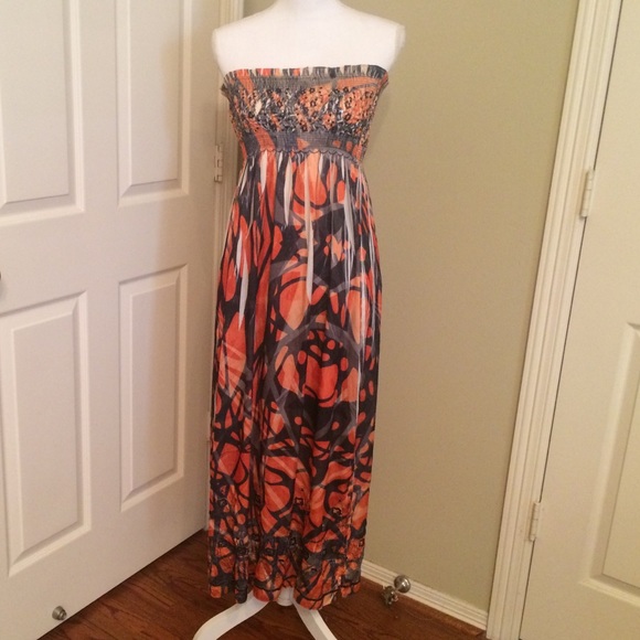 Sequined strapless dress