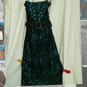 Betsey Johnson knee length lace overlay dress