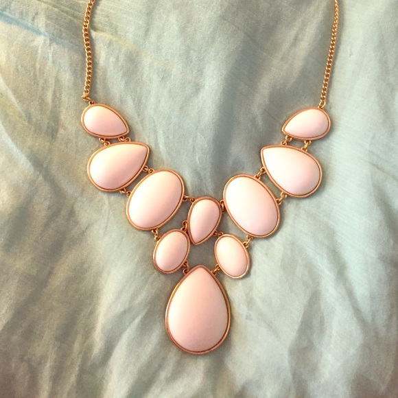 Francesca's white statement necklace