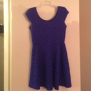 Cap sleeve blue dress
