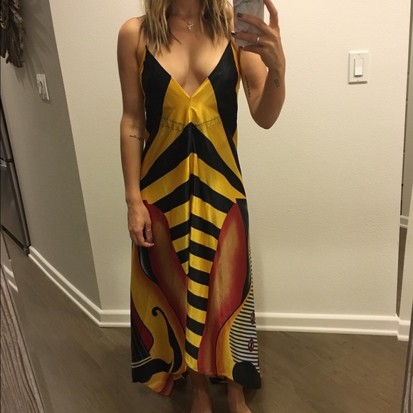 Dress - Picture 1 of 4