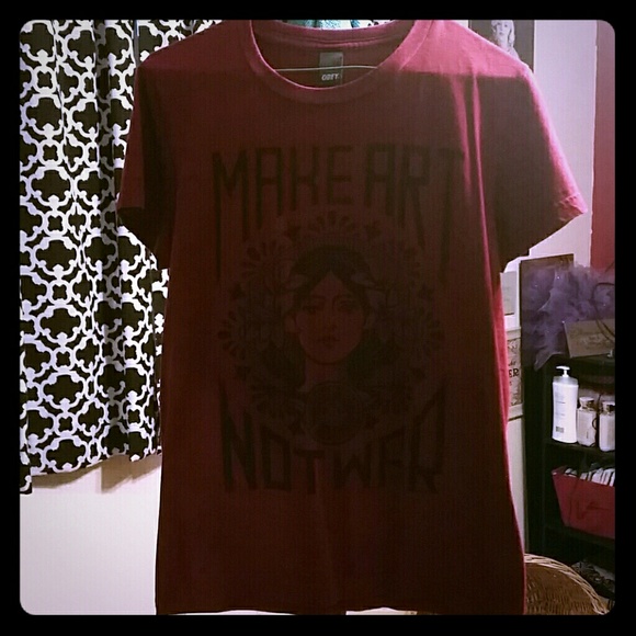 Make art not war shirt