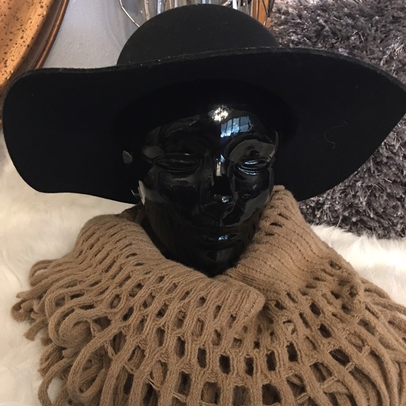 ❌SOLD.❌ NWOT boutique women's hat.