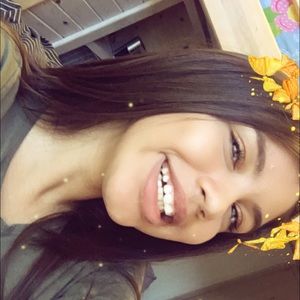 Meet your Posher, Alexandra