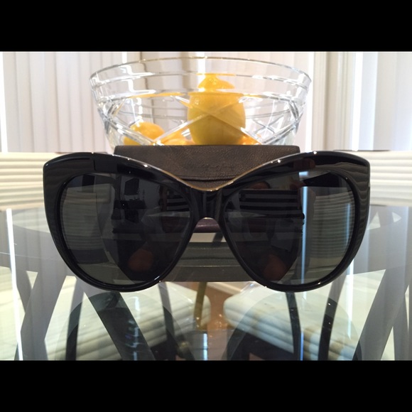 Elizabeth and James Black "Cat Eye" Sunglasses.