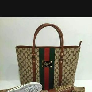 Meet your Posher, Viviane