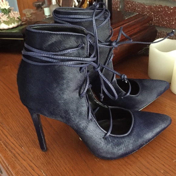 SCHUTZ Shoes - Schutz Lace-up Booties