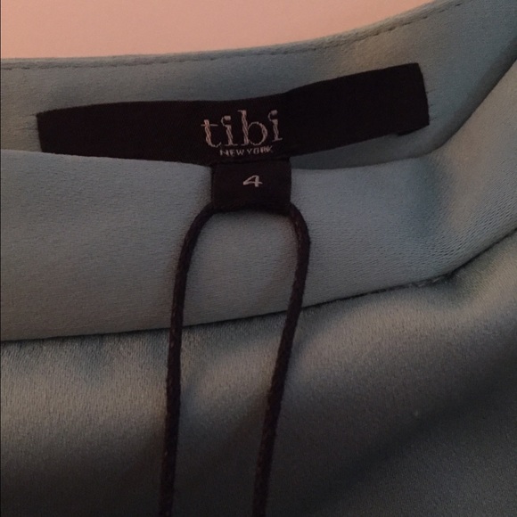 !!LAST CHANCE SALE🦋Tibi Satin light blue skirt🦋 - Picture 4 of 8