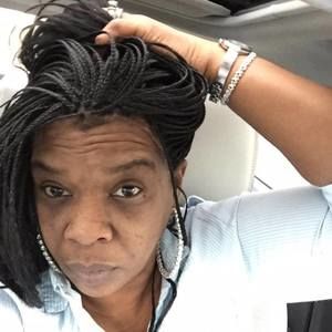 Meet your Posher, Deanna