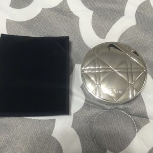 Dior nude air glowing gardens -01 highlighter