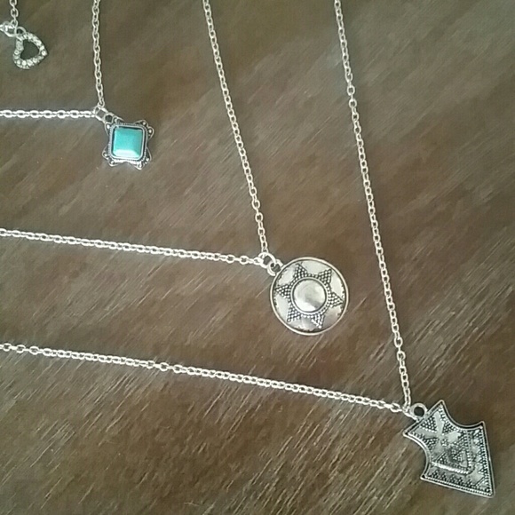 Boho 4 piece necklace - Picture 4 of 4