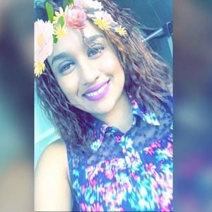 Meet your Posher, Moraima