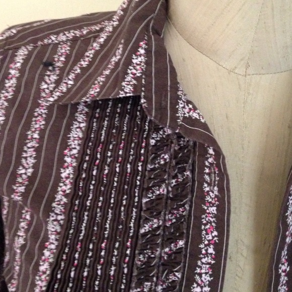 Guess Button Front Western Top - image 2