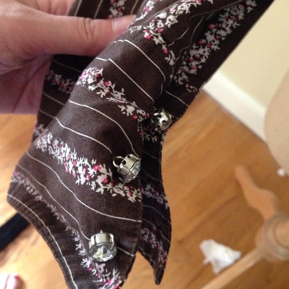 Guess Button Front Western Top - image 3