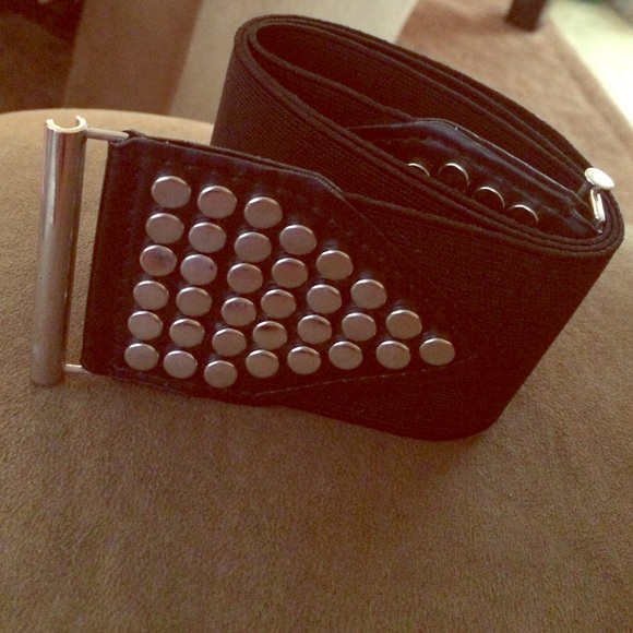 Black and Silver Stretch Belt
