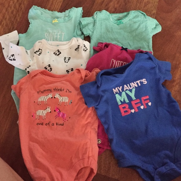 🔥SALE🔥Random onesie bundle.