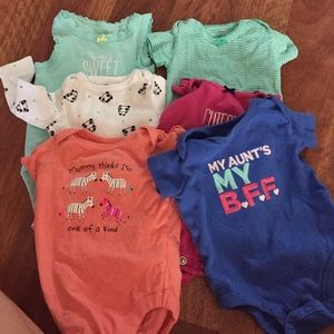 🔥SALE🔥Random onesie bundle.