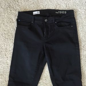 Black skinny stretchy jeans