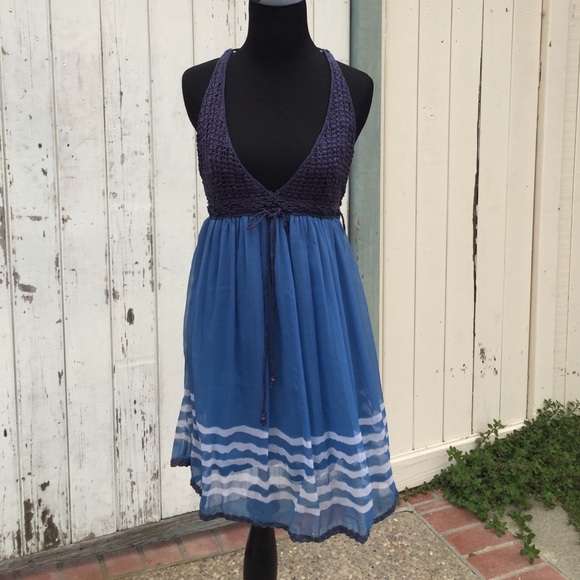 Sold ❌Very cute halter dress