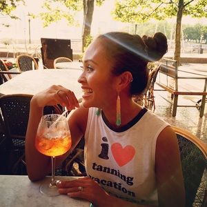 Meet your Posher, Joy