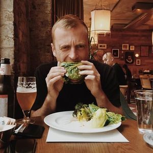 Meet your Posher, Chet