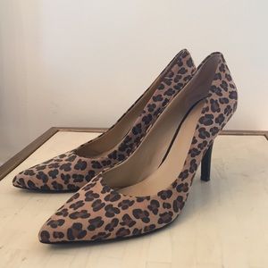 Nine West leopard pointy toe pumps sz 9.5