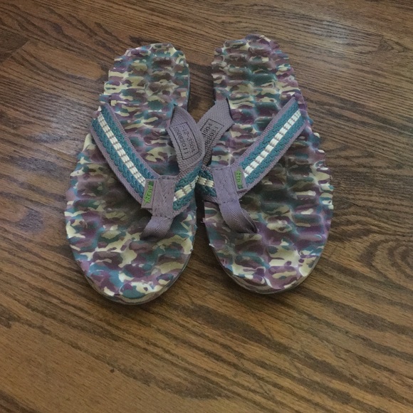 purple, blue and white comfort flip flops - Picture 1 of 1