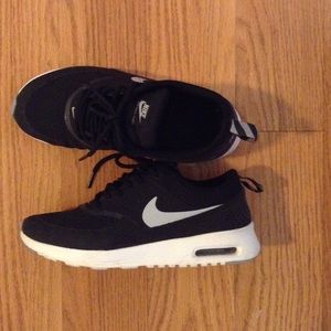 Nike Air Max Thea women's 5. Excellent condition