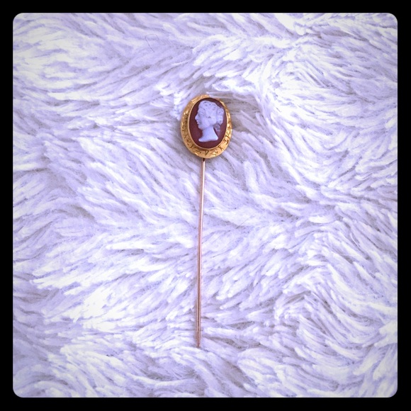 Vintage Cameo Pin