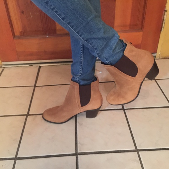 And they're gone!! Sam Edelman booties - Picture 3 of 3