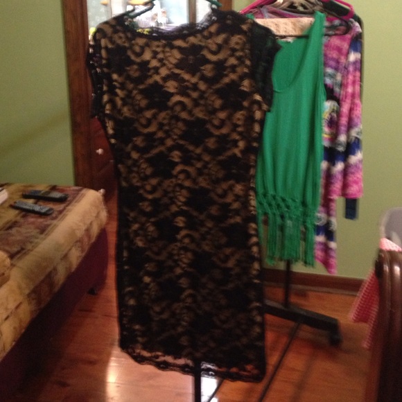 Dress - Picture 2 of 2