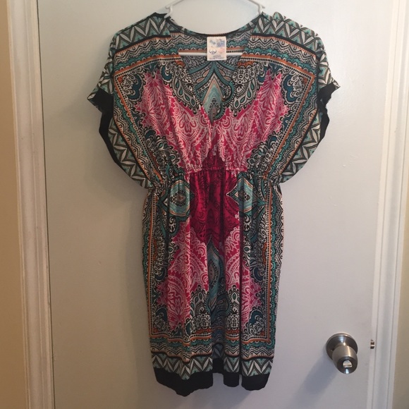 India Boutique V neck short sleeve top