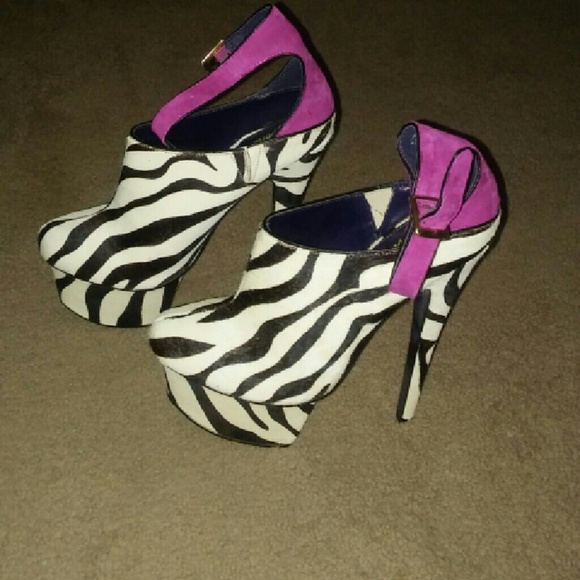 Zebra heels