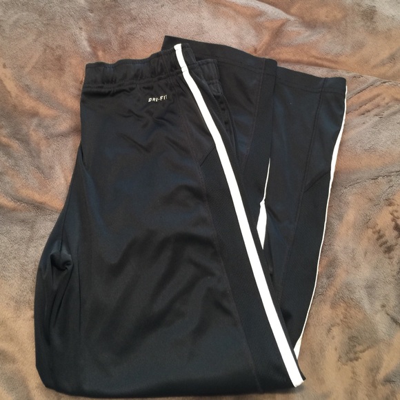Nike Pants - Nike Dri Fit Capris